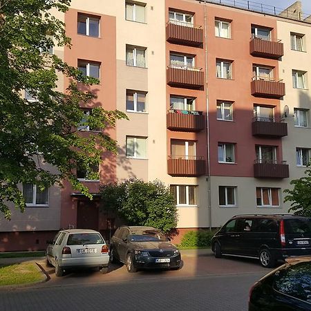 L.E.C. Travel Apartments Ventspils Extérieur photo