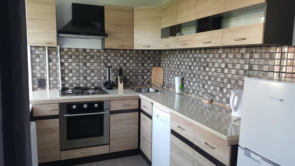 L.E.C. Travel Apartments Ventspils Extérieur photo