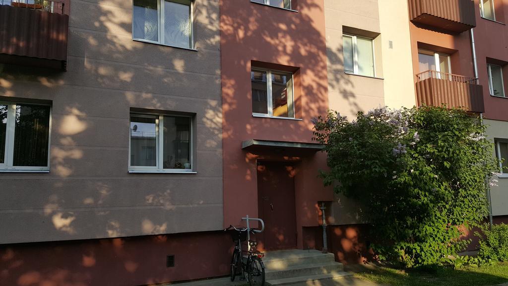 L.E.C. Travel Apartments Ventspils Extérieur photo
